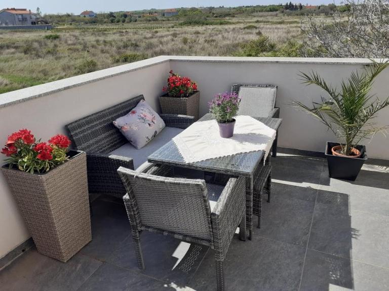 Apartman Sunce Nin Buitenkant foto